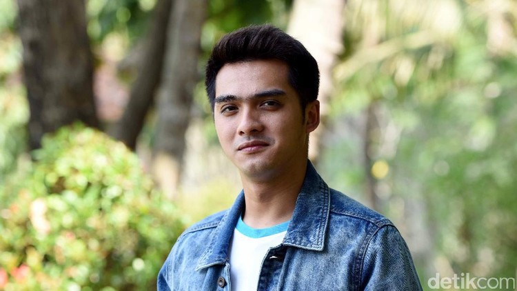 Ricky Harun Ricky Harun saat ditemui di studio Persari.