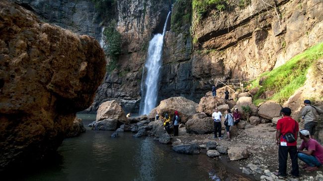 Geopark Ciletuh Berhadapan Dengan Masalah Klasik