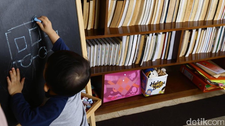 Ada berbagai macam metode mendidik anak. Yuk kita kenali salah satunya yaitu metode home learning.