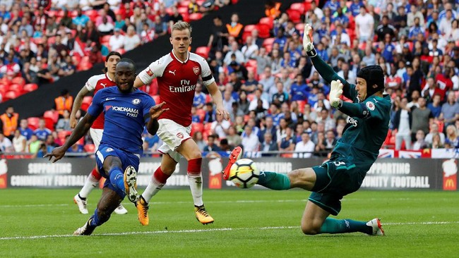 Chelsea incar tiga poin untuk bertahan di papan atas atau pimpin klasemen. Arsenal masih berupaya mendekatkan diri dengan tim papan atas.