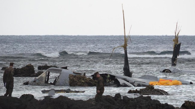 Korps Marinir AS mengatakan pesawat MV-22 Osprey jatuh ke laut di pesisir timur Australia. Sebanyak 23 personel berhasil diselamatkan, namun 3 marinir hilang.