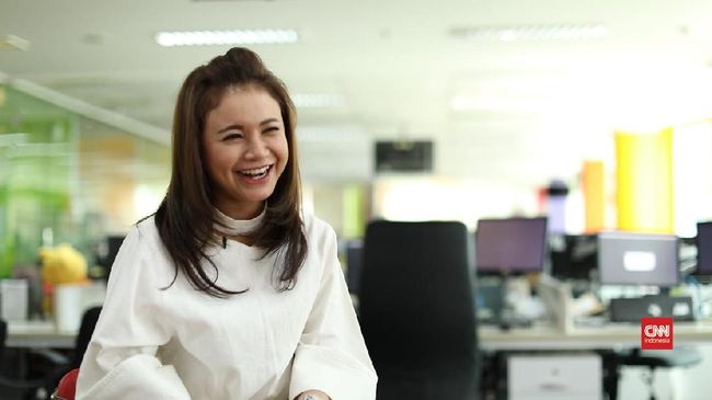 Penampilan Rossa membawakan 'Indonesia Raya' di debat keempat Pilpres 2019 mengundang komentar miring dari netizen, mulai dari mikrofon, hingga salah lirik.