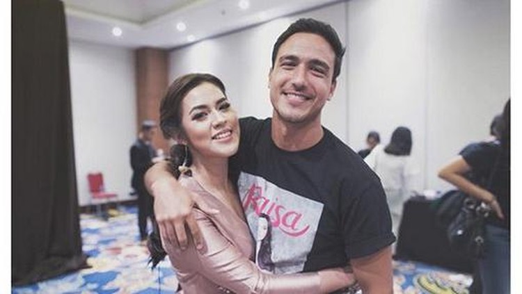 Raisa dan Hamish Daud dari instagram.