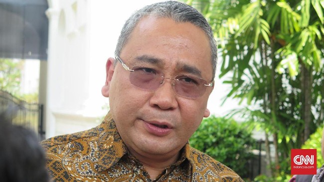 Menteri Desa Eko Putro Sandjojo mengaku akan menjawab apa yang ditanya di persidangan, sesuai dengan apa yang diketahuinya soal kasus suap.