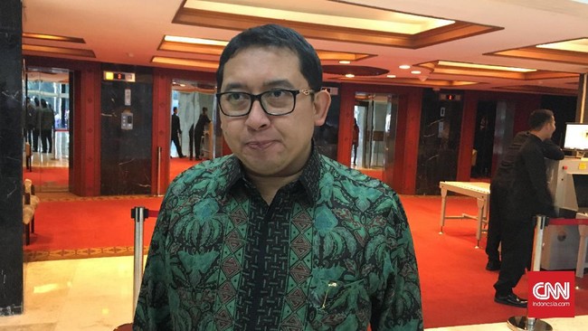 Elite Gerindra Fadli Zon menilai NasDem tidak dewasa dalam berpolitik karena tak punya itikad baik dalam menyikapi kasus Viktor Laiskodat.