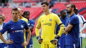 Courtois Serang Suporter Chelsea