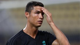 Chicharito Bantah Ronaldo Sumbang Dana untuk Meksiko