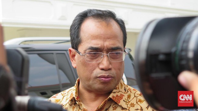 Proyek tol laut Jokowi di Pelabuhan Tanjung Emas, Semarang disalahgunakan untuk korupsi. Pengawasan dinilai lemah hingga berujung desakan mundur pada Menhub.
