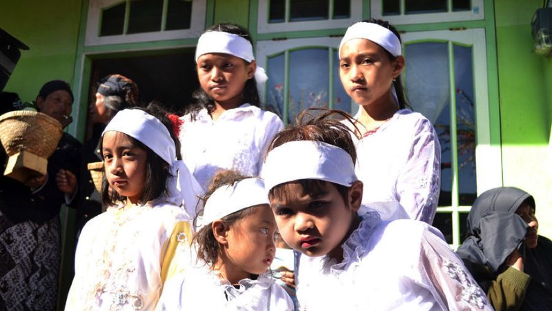 Puncak Dieng Culture Festival (DCF) 2017 sukses menarik minat wisatawan mancanegara dan nusantara.