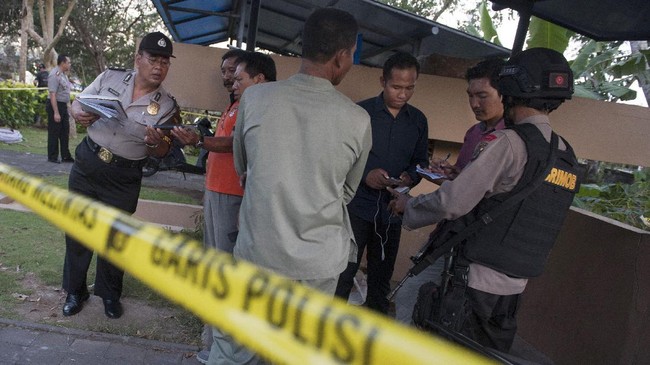 Seorang wartawan media online Jawa Timur dianiaya pemain Sindo Dharaka saat meliput laga lanjutan Liga 3, di Stadion Sport Garden, Jember, Jawa Timur.
