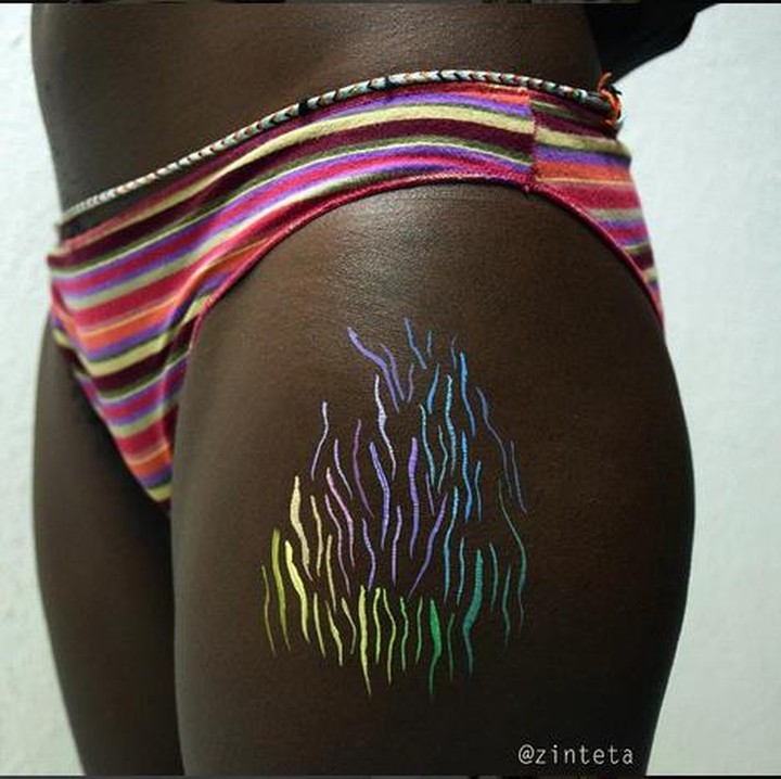 <p>Di tangan Cinta, stretch mark di bagian paha yang sering banget bikin nggak pede bisa jadi sesuatu yang indah. (Foto: Instagram/ @zinteta)  </p>