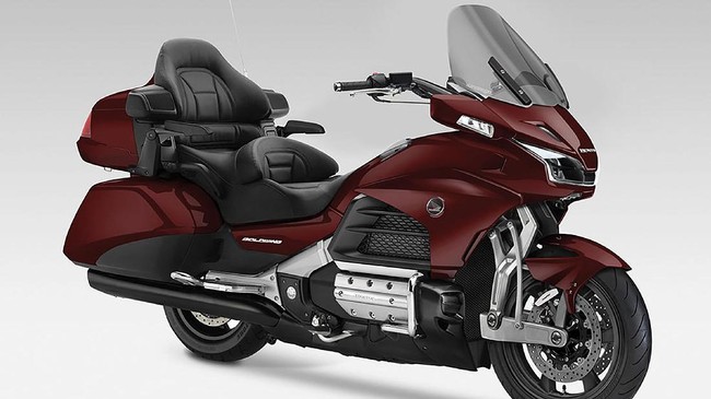 Honda Gold Wing Behemoth terbaru hadir dengan sejumlah perubahan, mulai dari suspensi khas motor besar hingga fitur mewah penunjang berkendara.