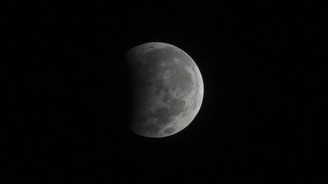 Gerhana bulan parsial akan menyapa bumi. Gerhana, ditambah dengan bulan Purnama, akan berpengaruh terhadap kehidupan setiap zodiak.