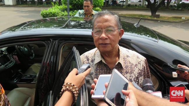 Menko Darmin meminta jajaran pengusaha Kamar Dagang dan Industri (Kadin) Indonesia untuk mempromosikan Kawasan Ekonomi Khusus (KEK) kepada dunia usaha.