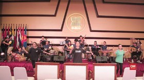 Lagu Minang 'Tak Tong Tong' Hibur 50 Tahun ASEAN