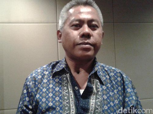 Curahan Hati Perokok Pasif, Tak Pernah Merokok Tapi Lehernya Harus Bolong