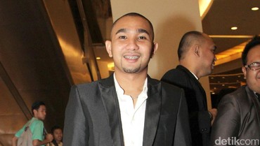 img-title Ini Penyebab Enji Baskoro Eks Suami Ayu Ting Ting Cerai Lagi