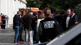 Penabrakan Tentara di Pinggiran Paris Diduga Aksi Teror