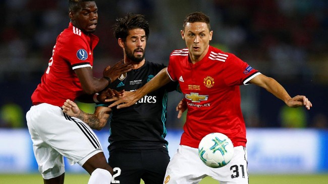 Real Madrid berhasil jadi juara Piala Super Eropa setelah mengalahkan Manchester United dengan skor 2-1.