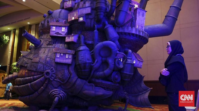 FOTO: Gemas Memeluk Totoro dari Dunia Ghibli di Jakarta