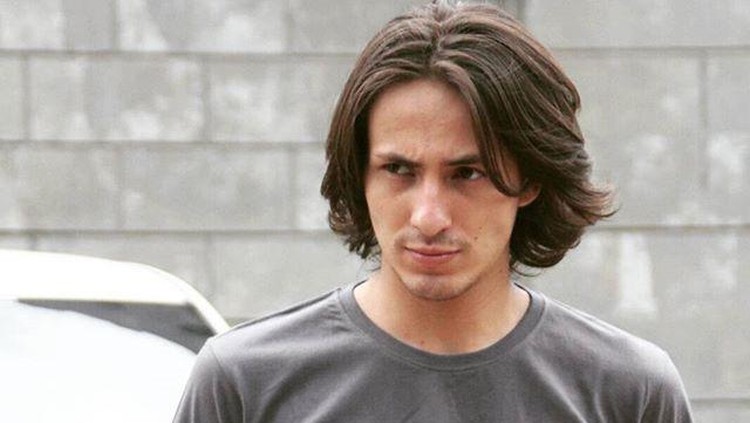 Pesinetron Dylan Carr sudah siuman dari operasi yang dijalaninya karena kecelakaan mobil.