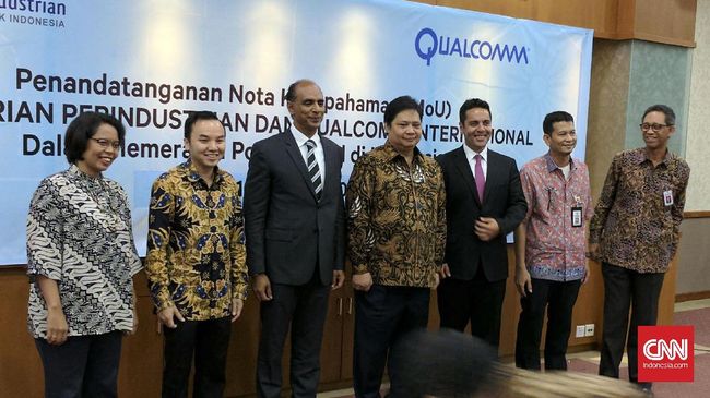Gandeng Qualcomm, Pemerintah Mudah Deteksi Ponsel Ilegal Kementerian Perindustrian menggandeng Qualcomm untuk mengembangkan sistem pendeteksi penyebaran ponsel ilegal di Indonesia.