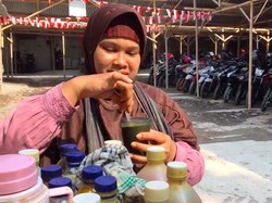 Cerita Tukang Jamu Kebanjiran Pembeli Sejak Wabah Corona