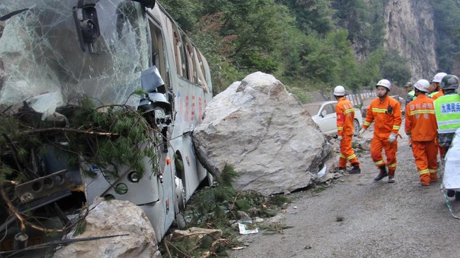 Gempa tersebut berpusat di Kota Chongqing yang merupakan rumah bagi sekitar 30 juta penduduk.