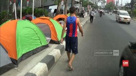 Puluhan Pengungsi Pencari Suaka Terlantar
