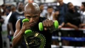 5 Masalah yang Dihadapi Floyd Mayweather Saat Lawan Kickboxer