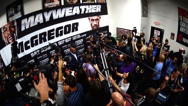 Pecinta tinju dan MMA bisa menyaksikan laga Floyd Mayweather Jr. vs Conor McGregor dengan beberapa cara, salah satunya Live Stream.