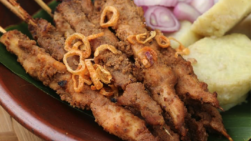 Tahukah Anda bila Indonesia merupakan surga bagi kaum foodie, sebutan bagi pecinta dan penikmat makanan.