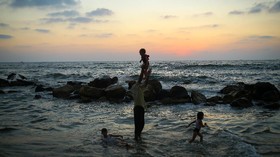 FOTO: Pantai Pelepas Penat di 