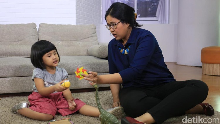 Ada rumus 'cinta' nih, Bun, yang bisa kita terapkan dalam mengasuh anak.