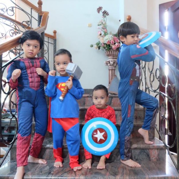 <p>Super hero ini pada kompak banget. Gemes deh. (Instagram: @rismaladewi_ime)</p>