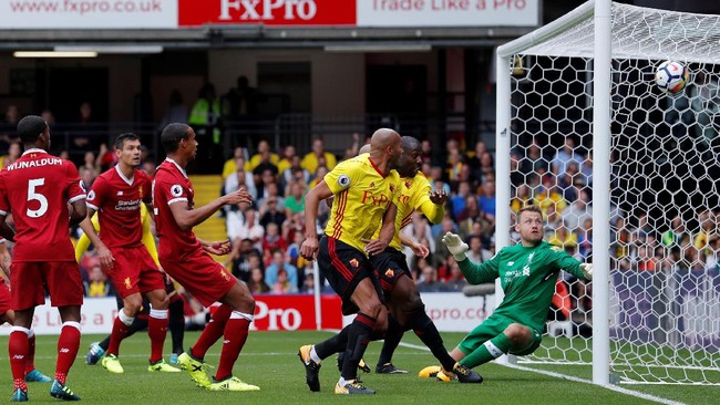 Liverpool tertinggal 1-2 dari Watford pada pertandingan Liga Primer Inggris di Vicarage Road, Sabtu (12/8). The Reds dua kali tertinggal di babak pertama.