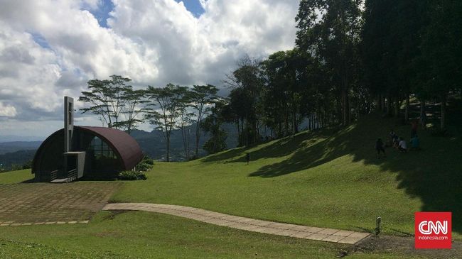 Potensi alam dan kebudayaan membuat Manado menjadi salah satu destinasi favorit wisatawan mancanegara.