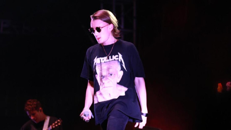 Gnash di We The Fest 2017
