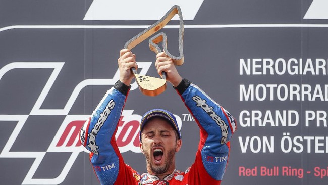 Andrea Dovizioso berhasil meraih tiga kemenangan musim ini. Ia pun tak bisa menyembunyikan kegembiraannya.