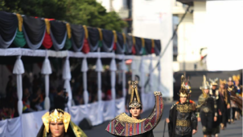 Memasuki edisi ke-16, Jember Fashion Carnival (JFC) semakin memesona.