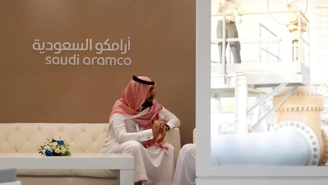 Saudi Aramco Tak Tunda IPO Walau Fasilitas Minyak Diserang Saudi Aramco tidak akan menunda rencana IPO walaupun sekarang mereka sedang berupaya memulihkan produksi yang akhir pekan lalu diserang.