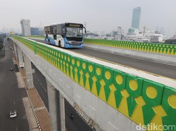 Bus TransJ Koridor 13, 13B dan L13E Terlambat Imbas Macet di Jalan Ciledug