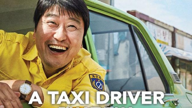 'A Taxi Driver,' Film Tercepat Raih 7 Juta Penonton di Korsel 'A Taxi Driver' jadi film Korea yang tercepat menarik 7 juta penonton di 2017. Karya Jang Hoon ini sukses meraih capaian tersebut hanya dalam rentang 11 hari.