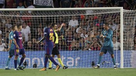 FOTO: Drama Kartu Merah Ronaldo di El Clasico