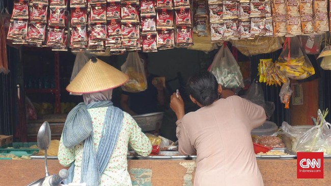 Dilihat dari perkembangan jumlah gerai selama 10 tahun terakhir, format minimarket tumbuh rata-rata 17,4 persen dan hypermarket 17,9 persen.