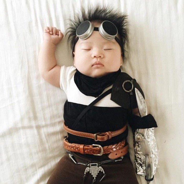 <span style="color: #222222; font-family: arial, sans-serif; font-size: 12.8px;">Coba deh cek Instagramnya Bun, bahkan sampai sekarang Laura masih sering mendandani Joey lho. (Instagram: @lauraiz)</span>