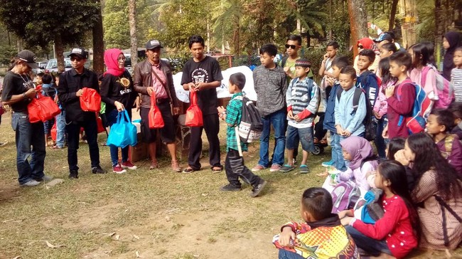 Upaya untuk memacu potensi diri sendiri bisa dilakukan dengan cara yang menyenangkan dan positif. Salah satunya adalah dengan kegiatan rekreasi.