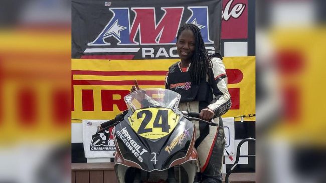 Stuntwoman 'Deadpool 2' yang Tewas Kendarai Motor Tanpa Helm Joi 'SJ' Harris, pemeran pengganti yang tewas di tengah proses syuting Deadpool, ternyata harus beradegan mengendarai motor tanpa mengenakan helm.