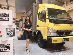 Kenapa Kepala Truk Mitsubishi Fuso Warnanya Kuning?