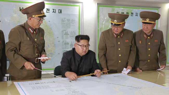 Pemerintahan Kim Jong-un boleh jadi punya pertimbangan yang matang di balik peluncuran rudal Korut yang melewati wilayah Jepang, Selasa kemarin.